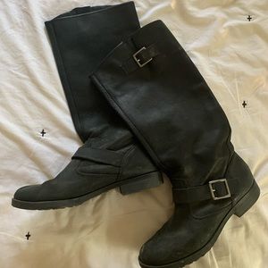 BLACK LEATHER BOOTS